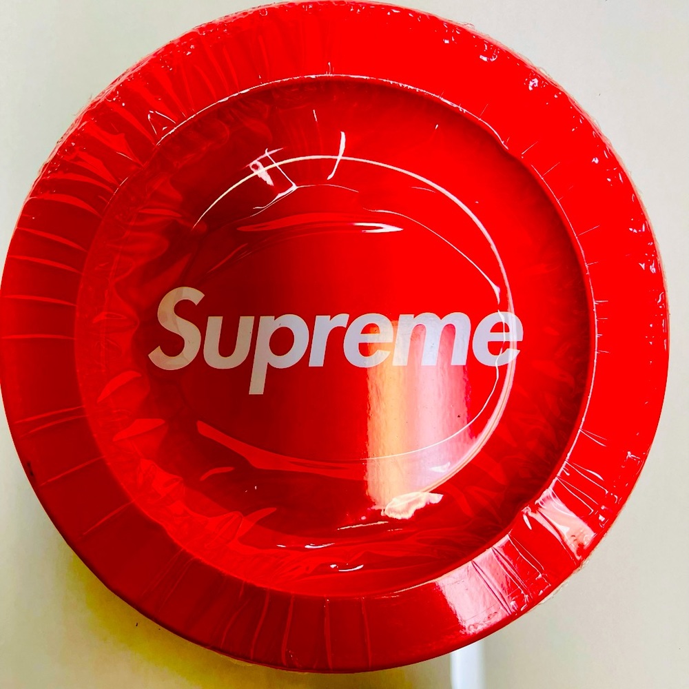 Metal Ashtray - Picture 1 of 1